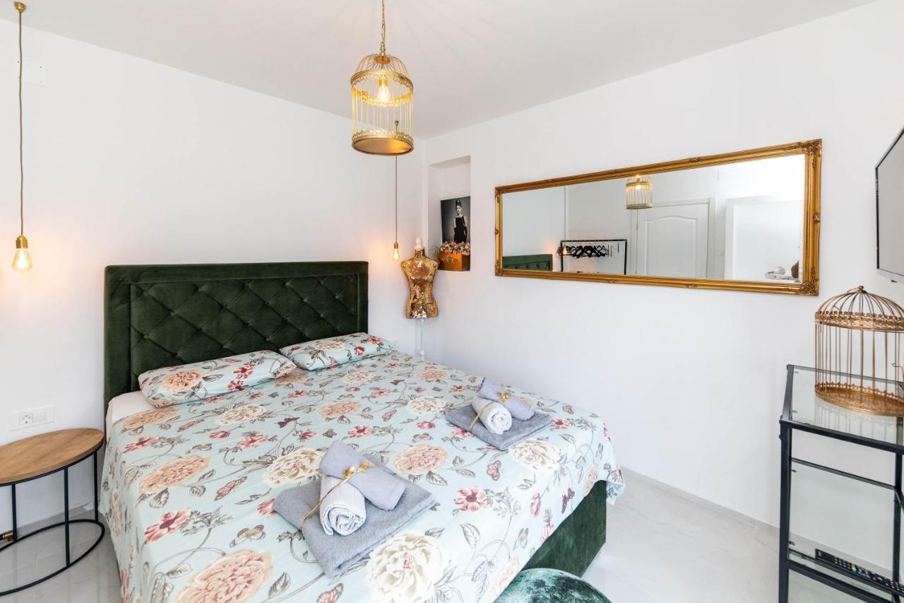 Gloria Luxury Suite Apartment 茨里克韦尼察 外观 照片