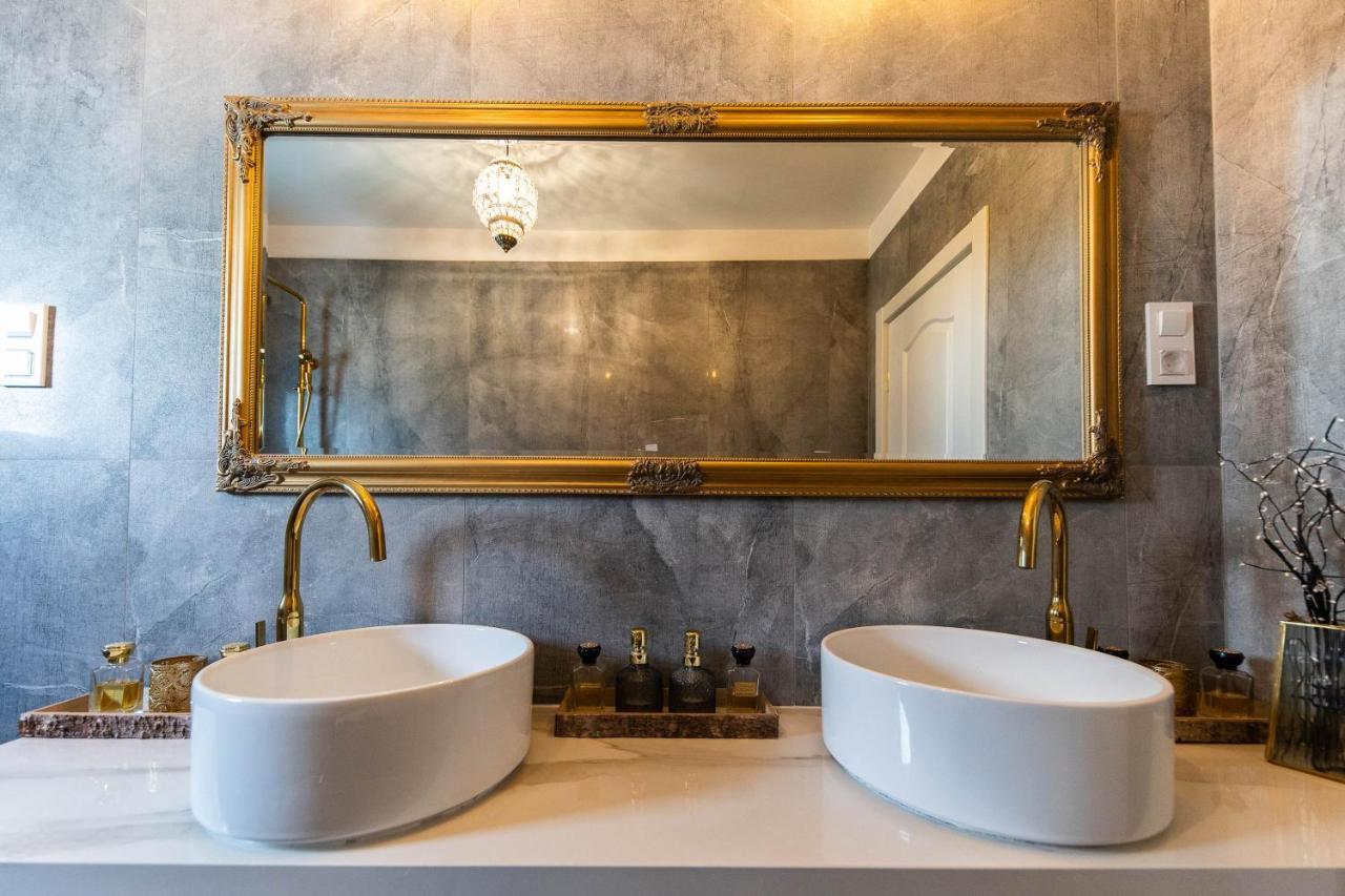 Gloria Luxury Suite Apartment 茨里克韦尼察 外观 照片